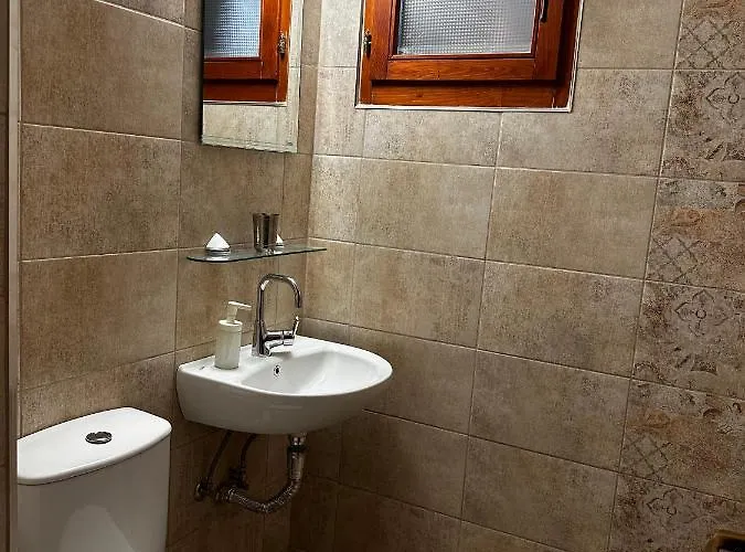 Guest Melsambria 4* נסבר