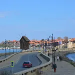 Къща за гости самостоятелни мелсамбрия 3*